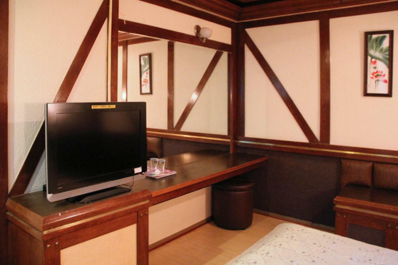Persimmon Hotel Hsinchu City Exterior photo